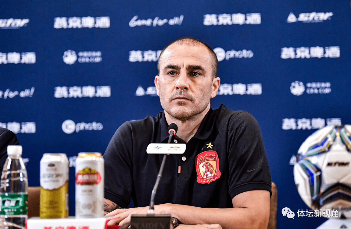 包含社区盾冲刺阶段再迎强敌，阿贾克斯扳平良机，主帅态度——震撼外界，训练强度明显提升的词条
